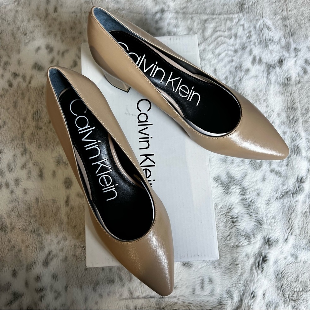 NIB Calvin Klein Nita Leather Heeled Pumps sz 6.5 Nude  Desert Sand - Picture 9 of 14